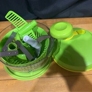 Tupperware chopper set